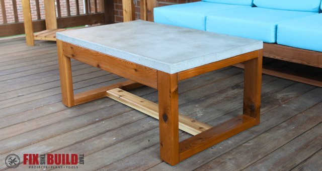 DIY Concrete Top Outdoor Coffee Table | Gentlemint
