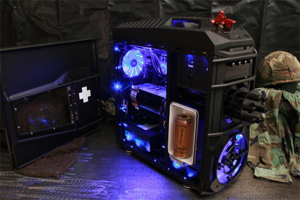 Battlefield 3 Gaming PC Case Mod With Beer Fridge and Mini