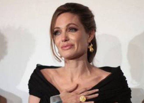 Na beogradskoj premijeri Anđelininog filma 5 (petoro) ljudi!!!