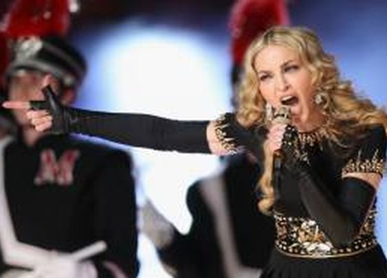 Madona izvela satanistički ritual na finalnoj utakmici Super Bowl-a 2012!!!