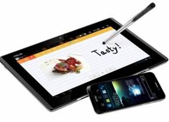 Asus Padfone, cena sitnica... skoro 1.000$!