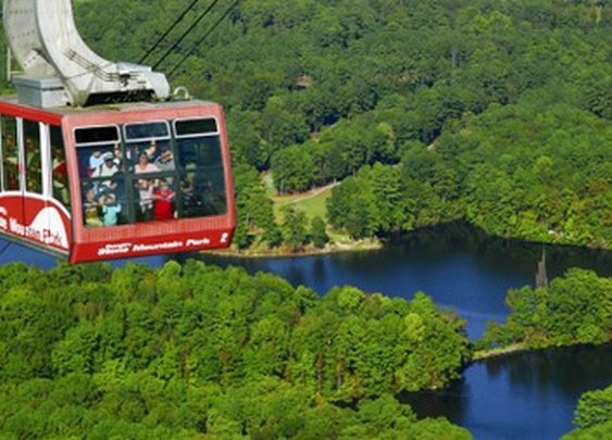 For a great view of Stone Mountain’s Memorial Carving (which is more massive than Mount Rushmore), hop aboard the Summit Skyride.