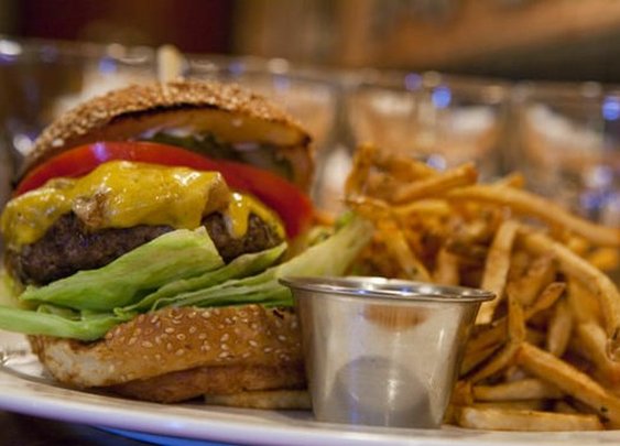 Best Burgers in DFW / Neighborhood Services Tavern