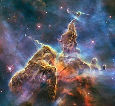 Space / Mountain of dust and gas rising in the Carina Nebula