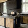 Man Kitchen