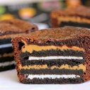 Oreo and Peanut Butter Brownie Cakes