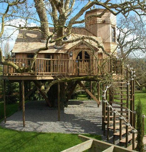 20 Tree House Pictures: Play-Club Plans to Big-Kid Houses | Designs ...