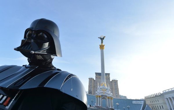Darth Vader Runs For President Of Ukraine Yahoo News Gentlemint