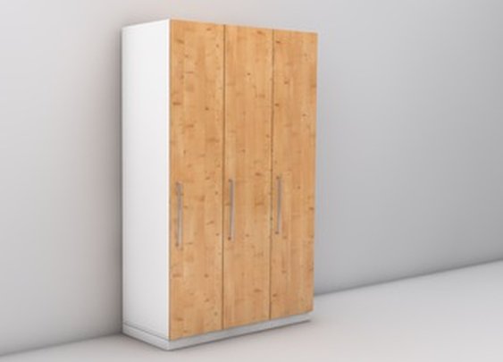 Schrank nach Maß mit drei Drehtüren