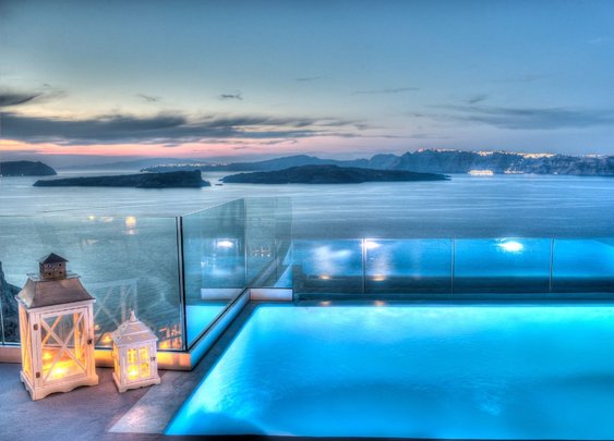 Astarte Suite with private pool in Santorini 