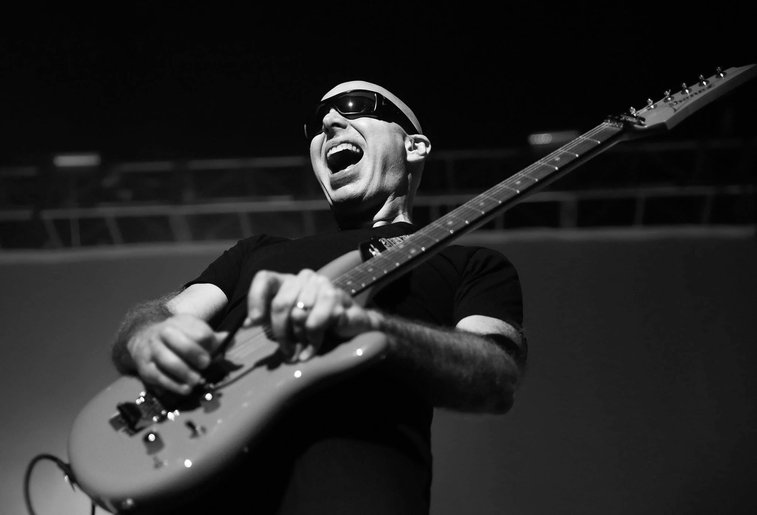 Joe Satriani Spreads the Gospel of Shred |  | Observer
