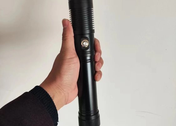 World's Most Powerful Handheld Blue Laser Pointer